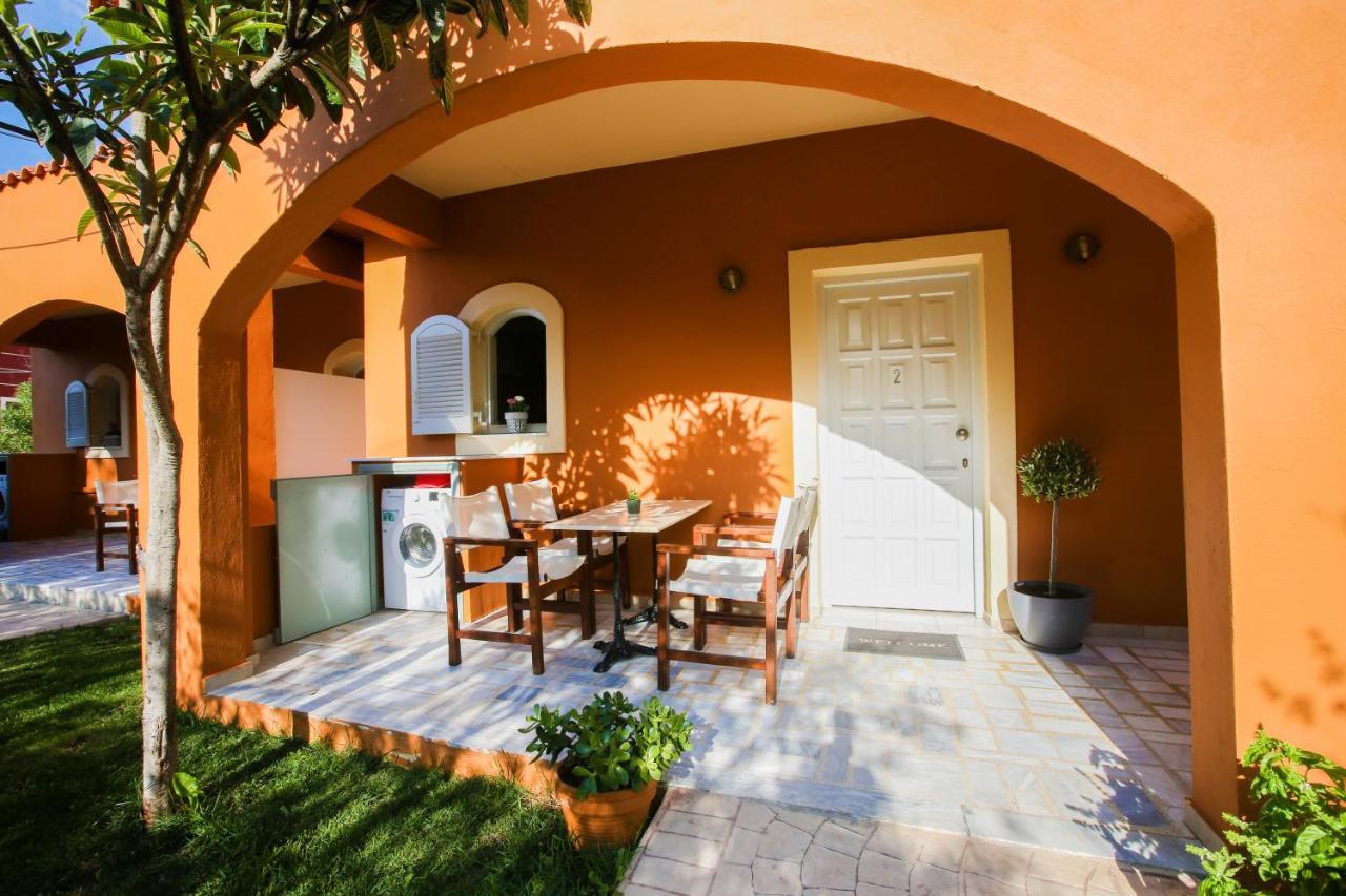 Bed & Breakfast Navigator - *