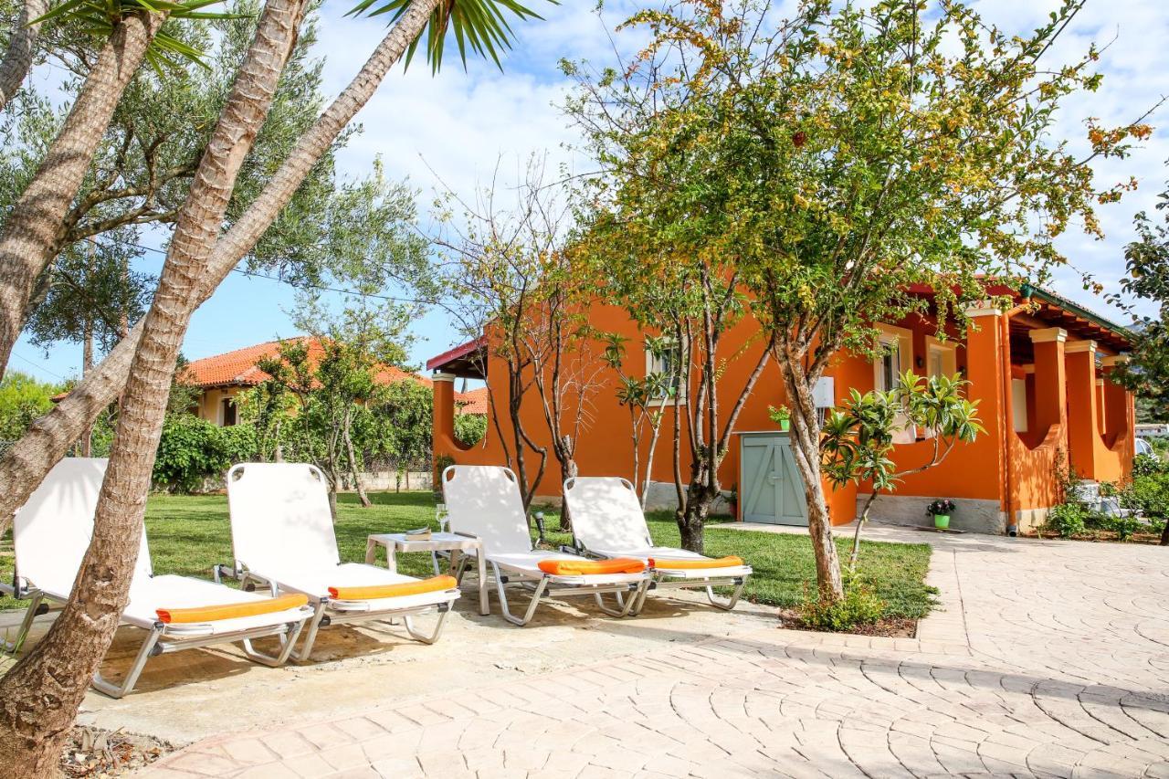 Bed & Breakfast Navigator - *