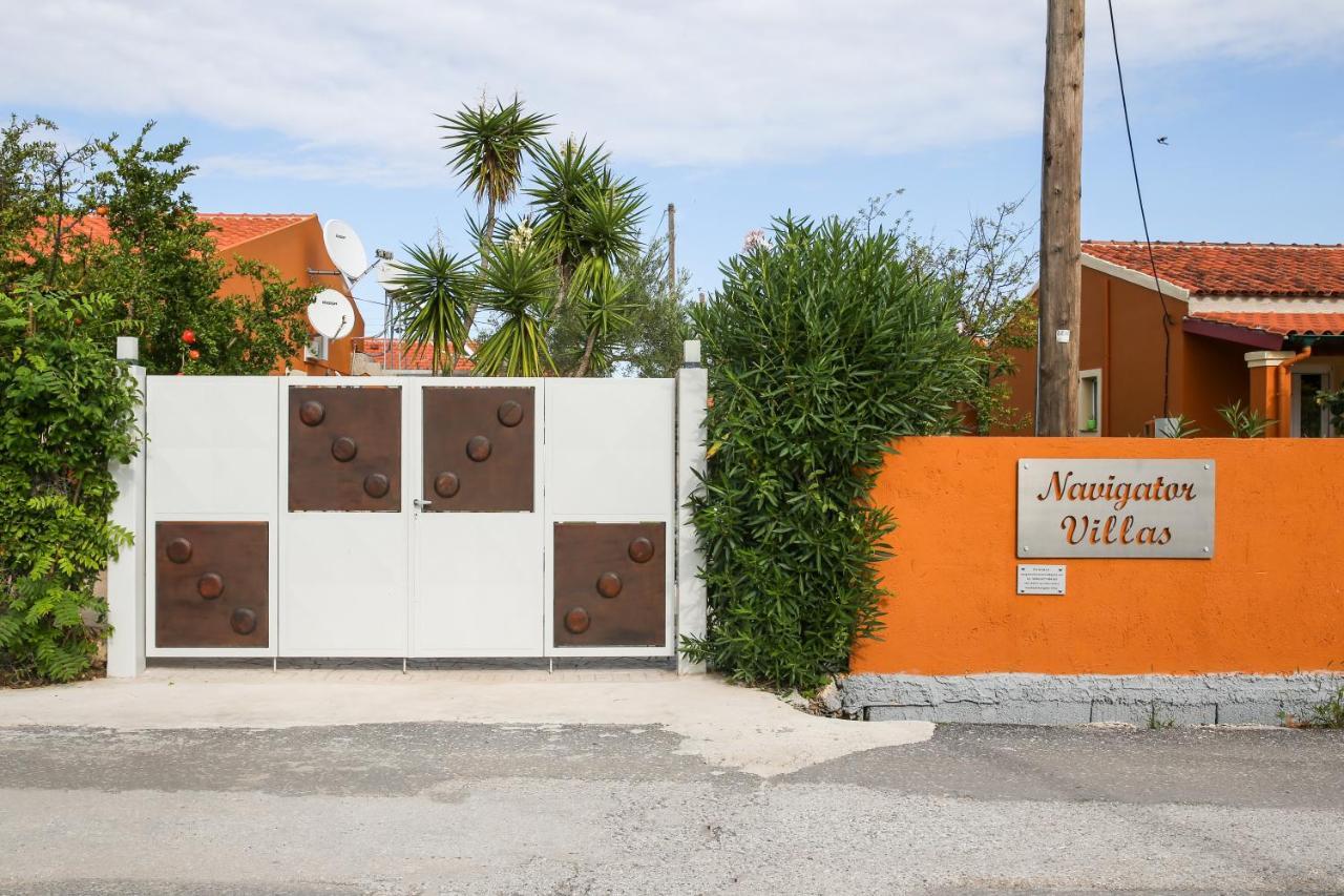 Bed & Breakfast Navigator - *